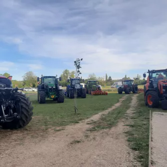 Exposition de tracteurs